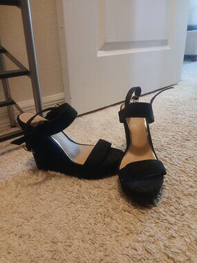 Black wedge heel